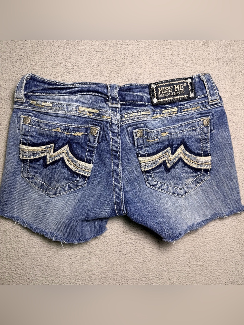 Miss Me Jean Shorts Womens 27 Medium Wash Altered Raw Cutoff Frayed Hem Low Rise